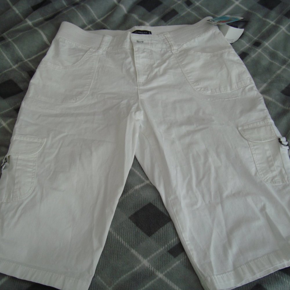 NWT Lee Mid Rise Relaxed Fit Cargo Skimmers Pants White sz 8P